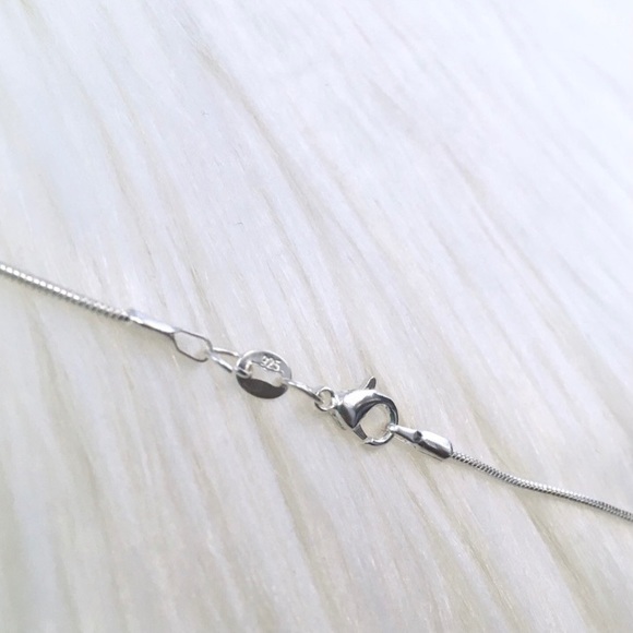 Handmade Unicorn Cameo Pendant 3D Necklace Green & White 925 Stamped Silver - Picture 5 of 7